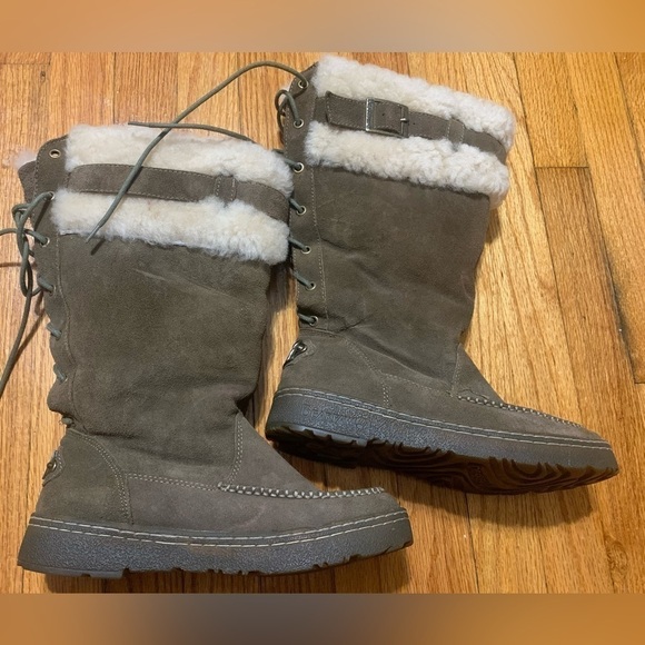BearPaw Shoes - BEARPAW SIREN 1235W Suede Leather Shearling Fur Lace Up Boots Women’s 8
